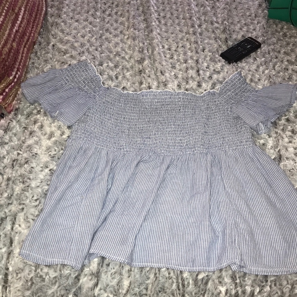 American Eagle off shoulder top